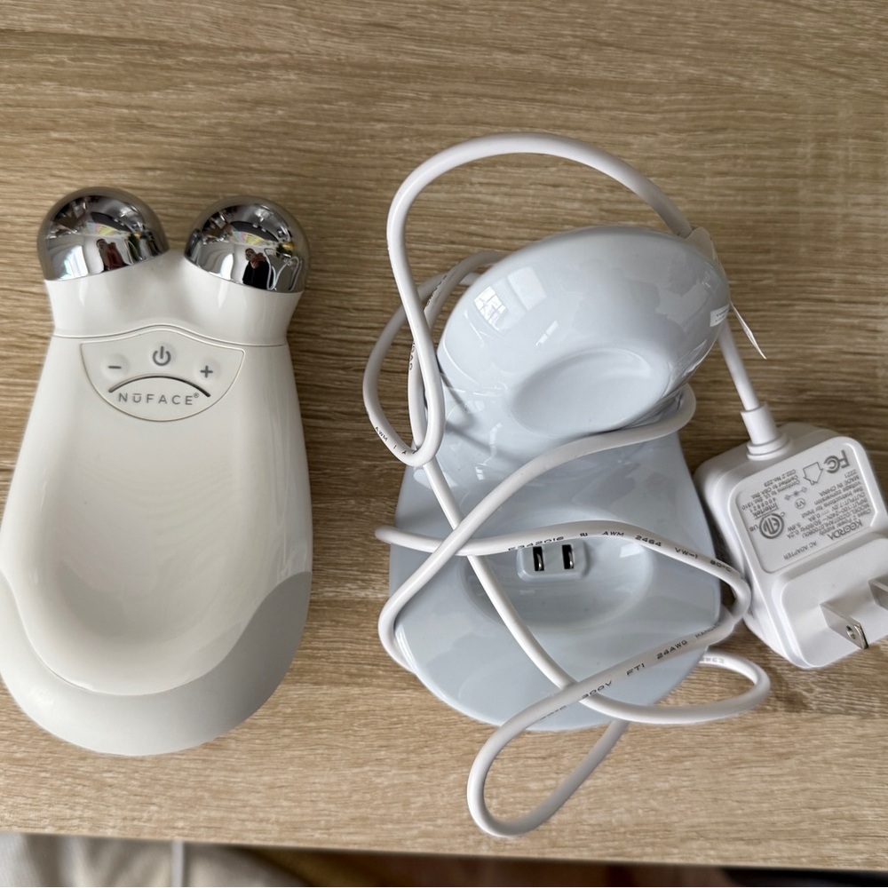 NuFACE Facial Toning Device in White
